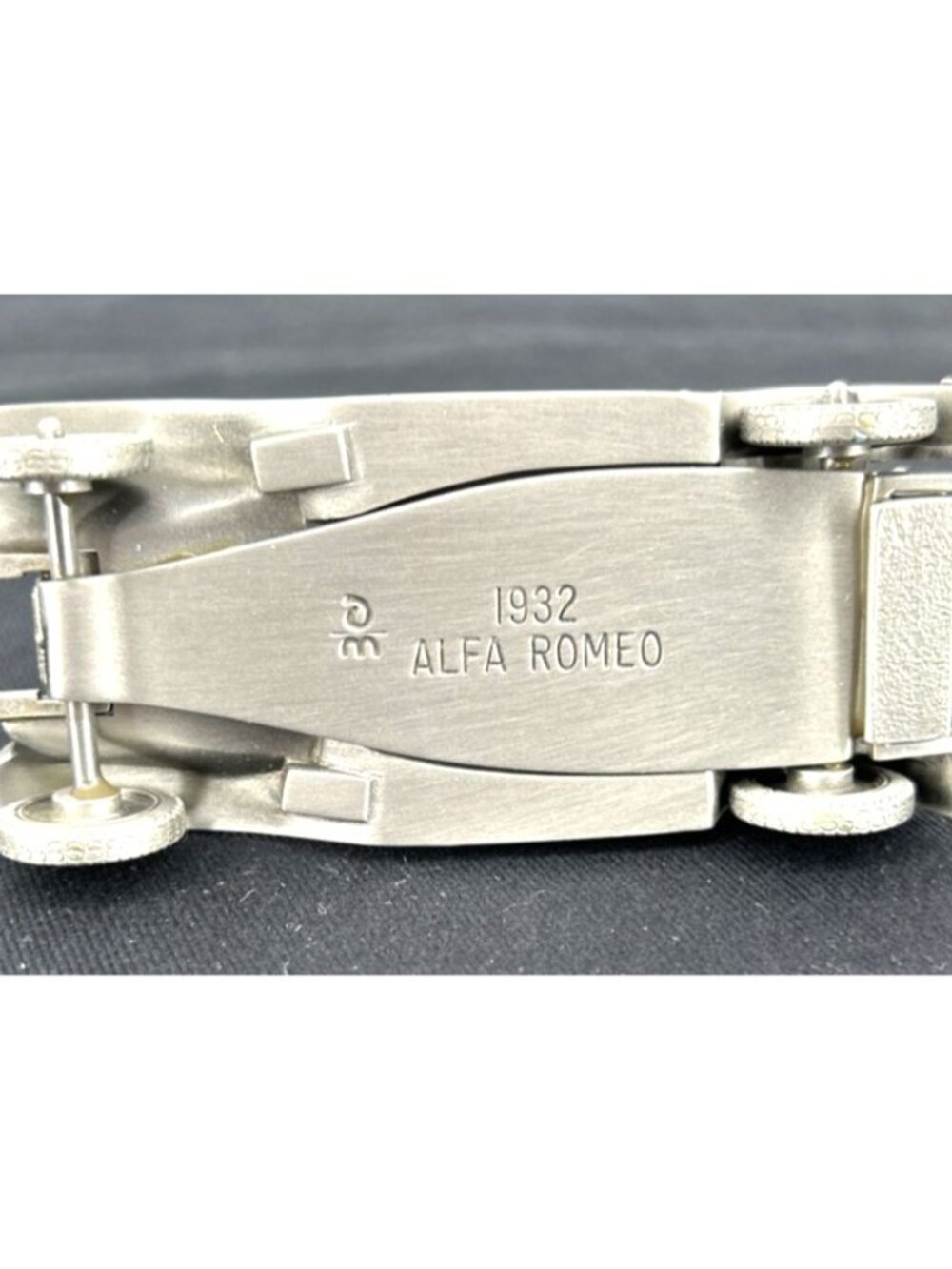 Danbury Mint Pewter Classic Sports Car World 1932 Alfa Romeo Die Cast - Picture 2 of 8